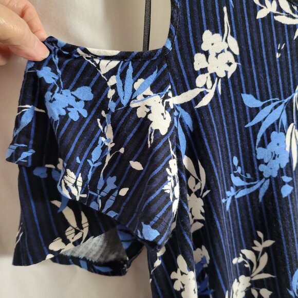 Elle XL Cold Shoulder Short Sleeve Blouse Blue White floral striped Rayon EUC - Picture 3 of 11
